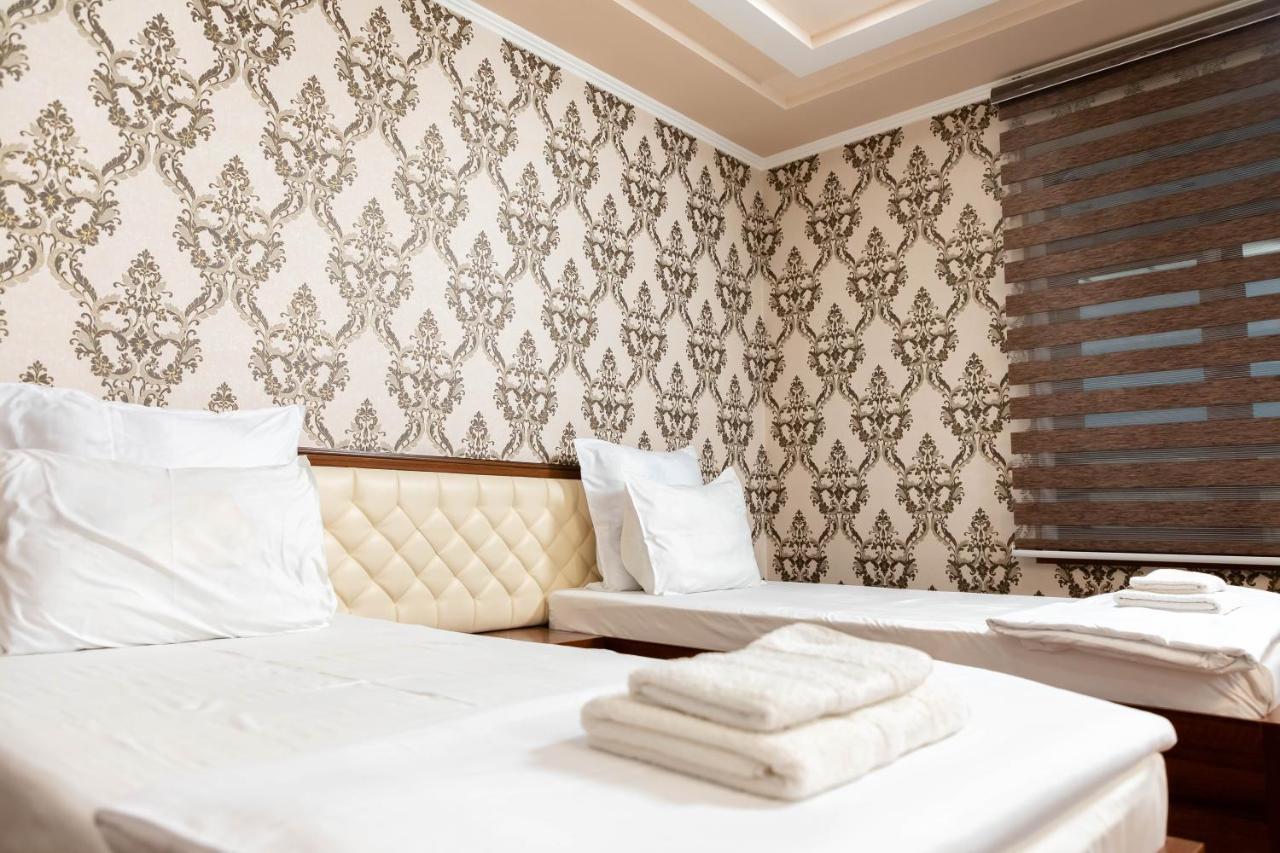 Rohat Hotel Kokand Bagian luar foto